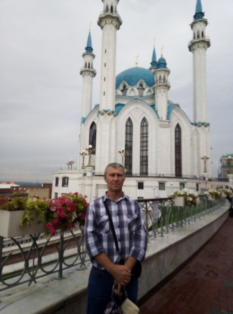 37861931  Igor, 53 ,    