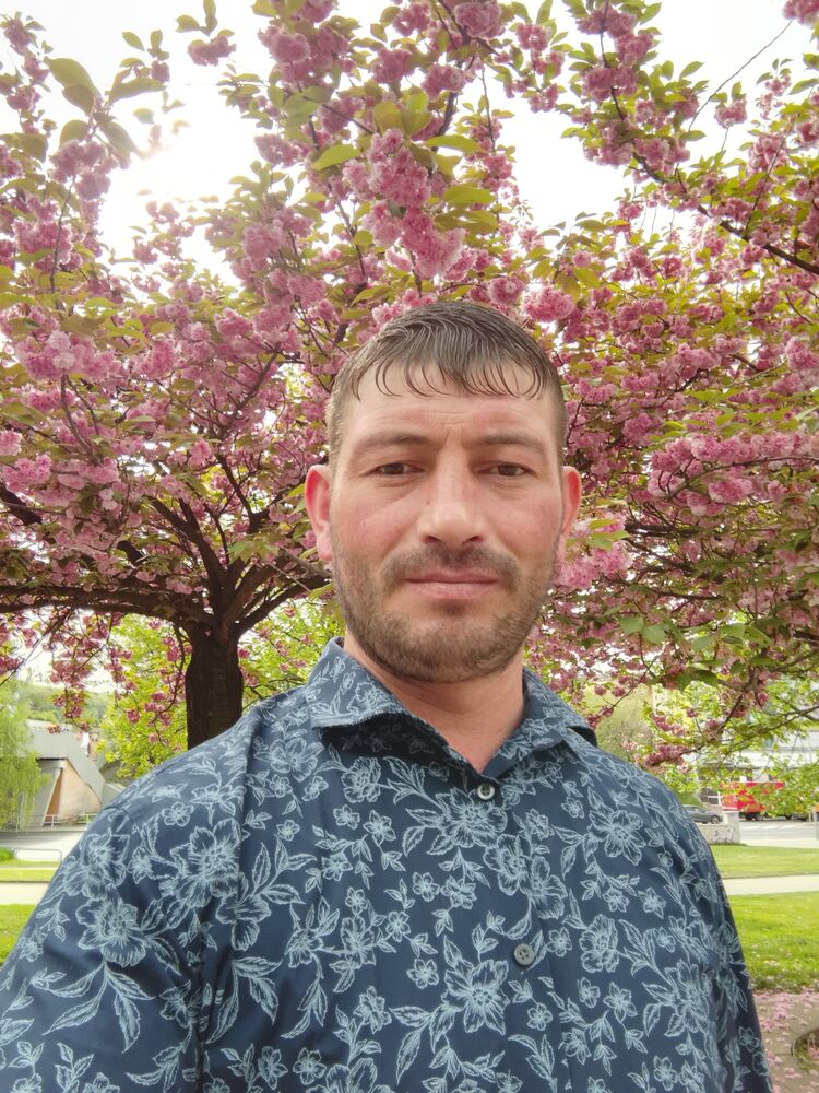  Praha,   Dmytro, 38 ,   ,   