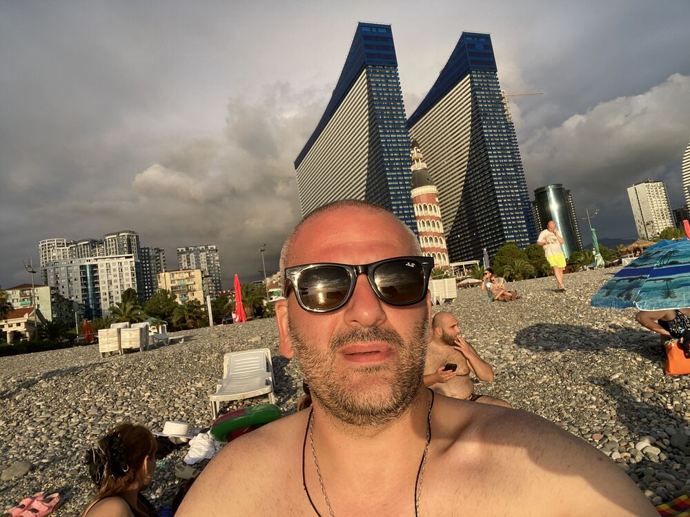  49682461  Vito, 43 ,    