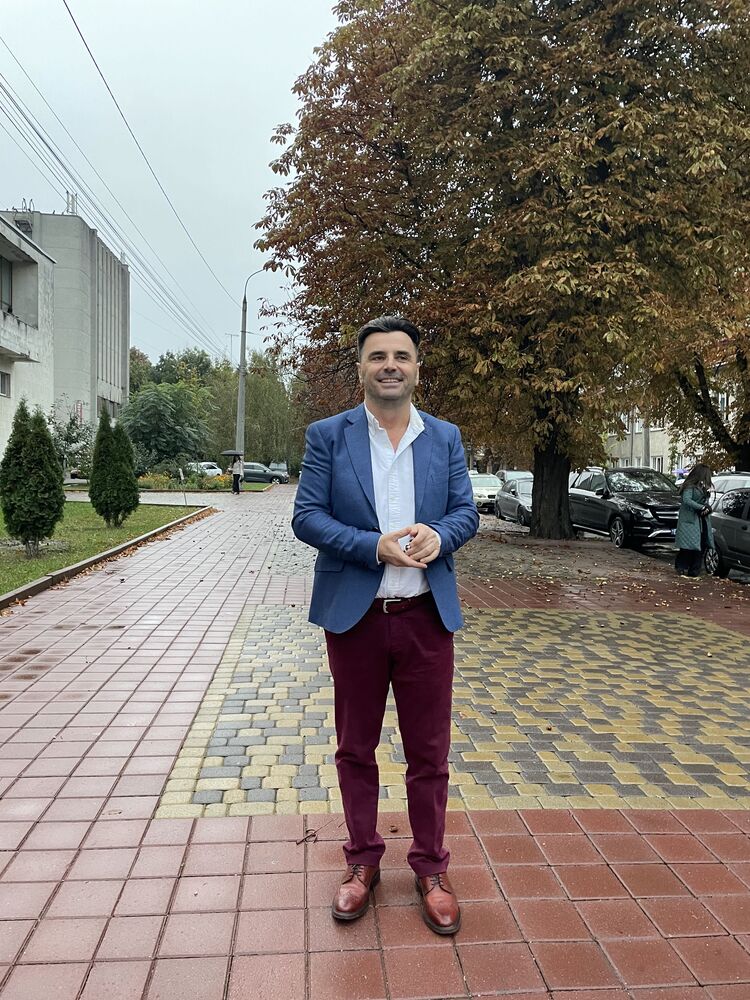  39622501  Sokol, 43 ,    
