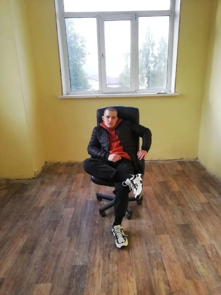  ,   Vladislav, 23 ,   ,   , c , 