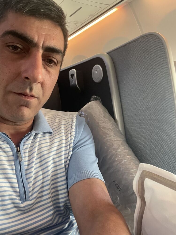  52862791  Armen, 41 ,    