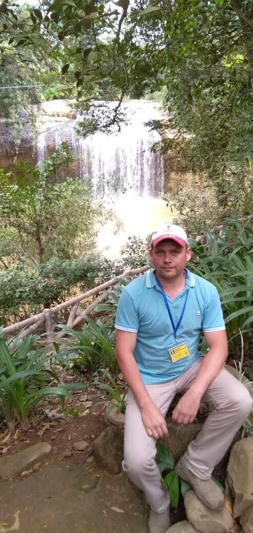  ,   John, 42 ,   ,   , c 