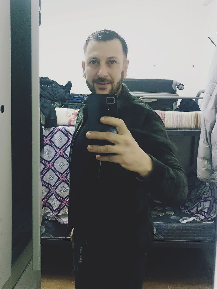  50417631  Sami, 40 ,    