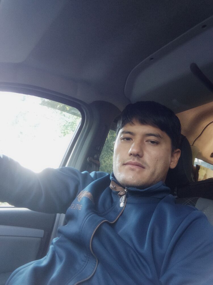  28725631  Ilyosbek, 35 ,    