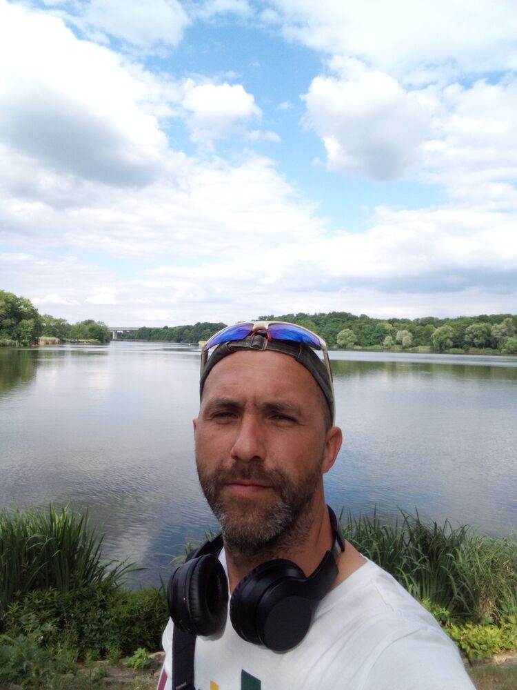  Cerny Most,   , 42 ,   c 