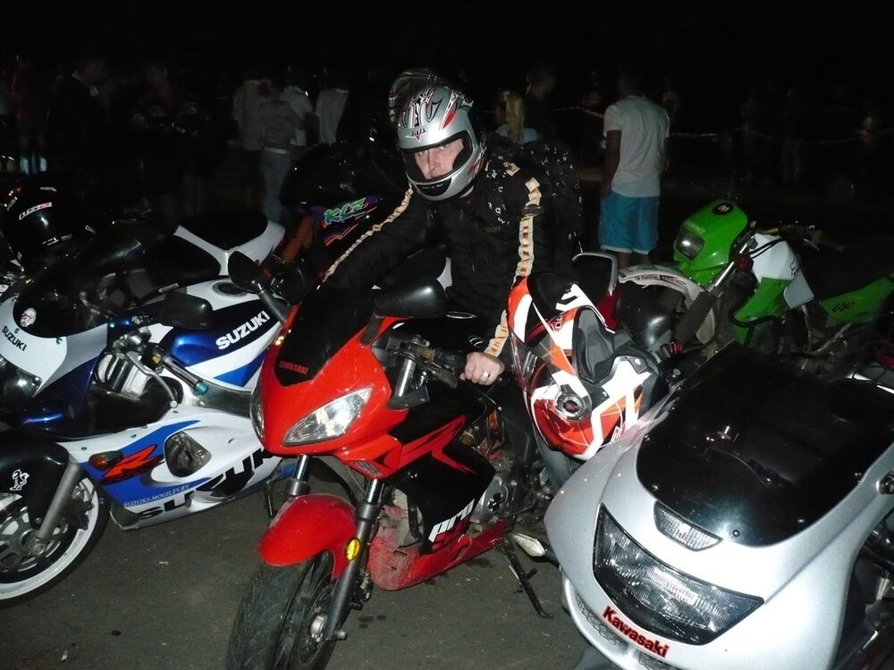  10836651  Pavel, 40 ,    