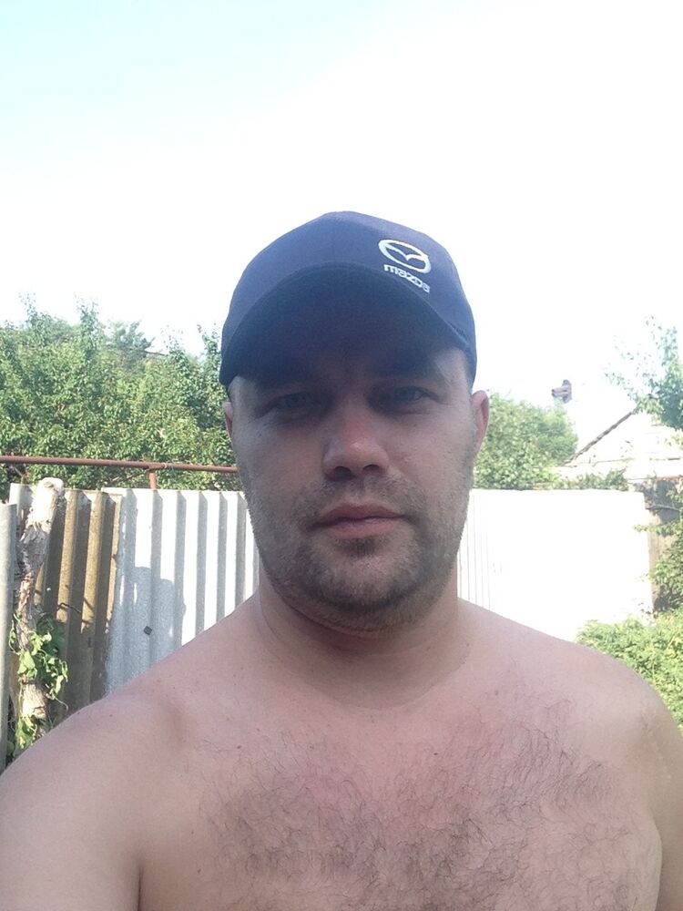  ,   Sergej, 40 ,   
