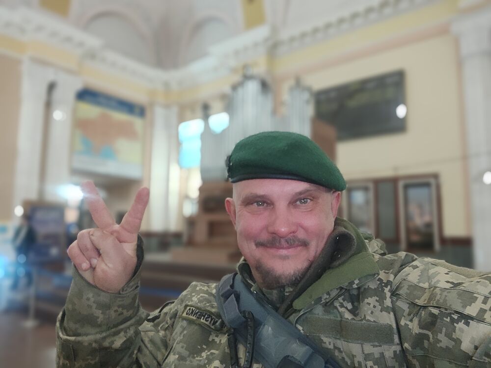  ,   Anatoliy, 51 ,   ,   , c 