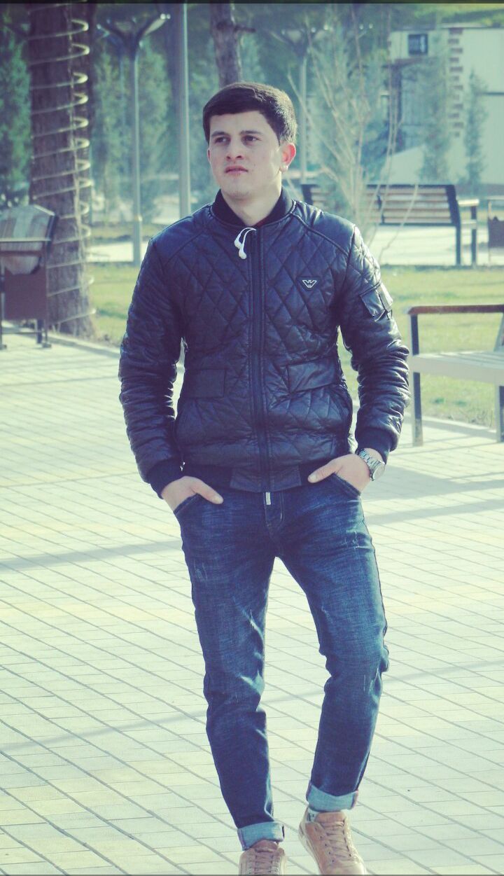  33046121  Azamat, 30 ,    