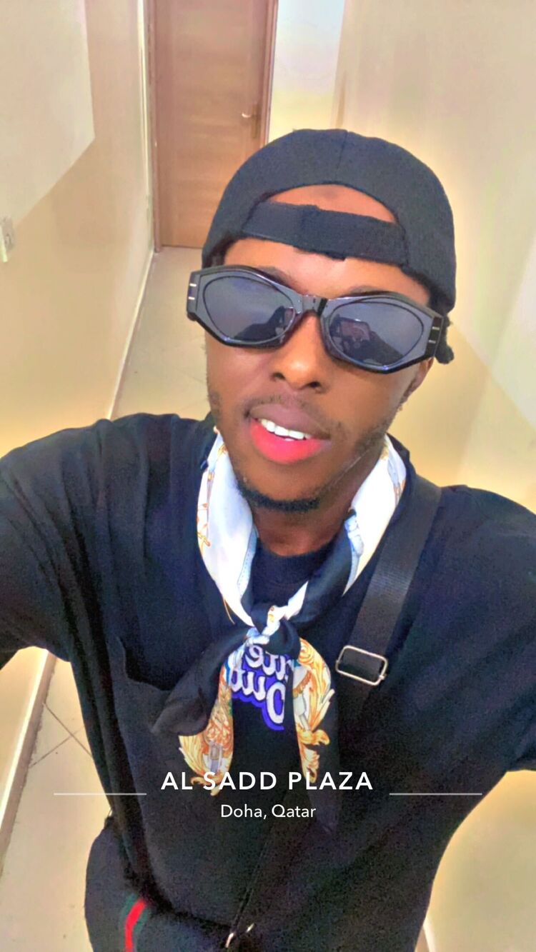  49809971  Malang, 28 ,    New York City