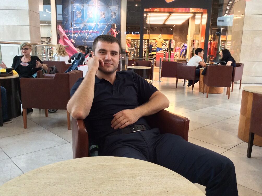  ,   Tudor, 39 ,  