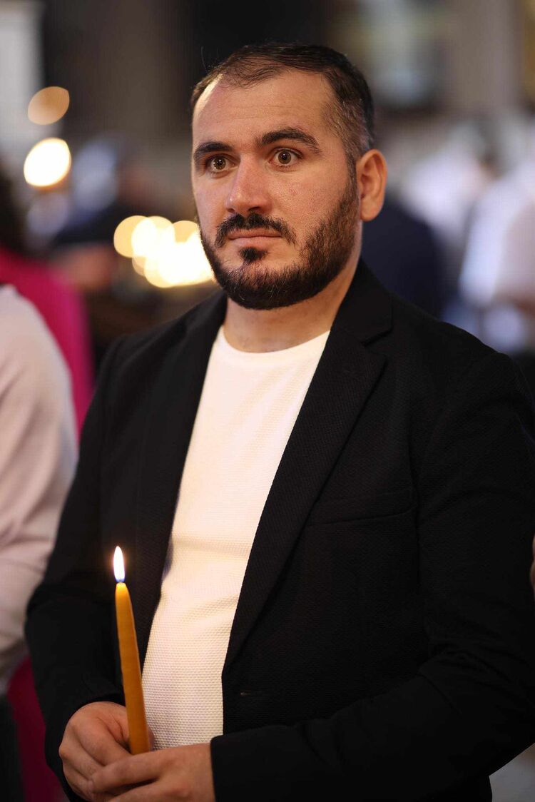  ,   Irakli, 33 ,   ,   , c 