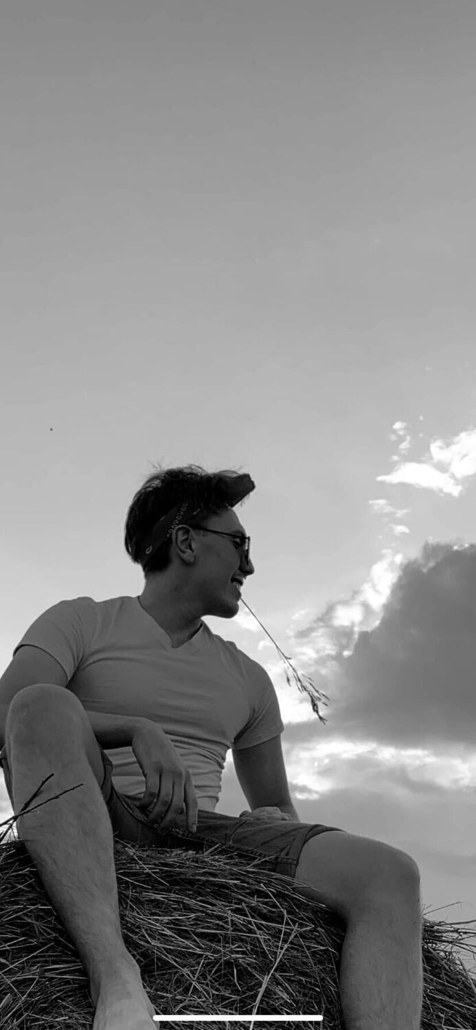  ,   Anton, 25 ,   ,   