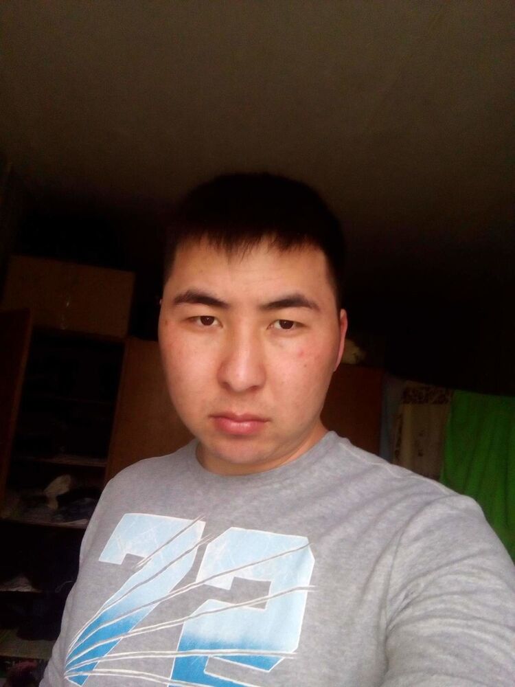  18823921  , 35 ,    