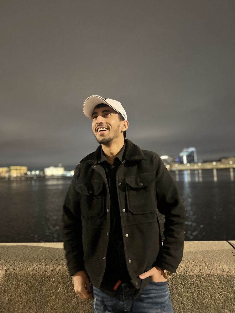  54830061  Ali Gohar, 24 ,    -