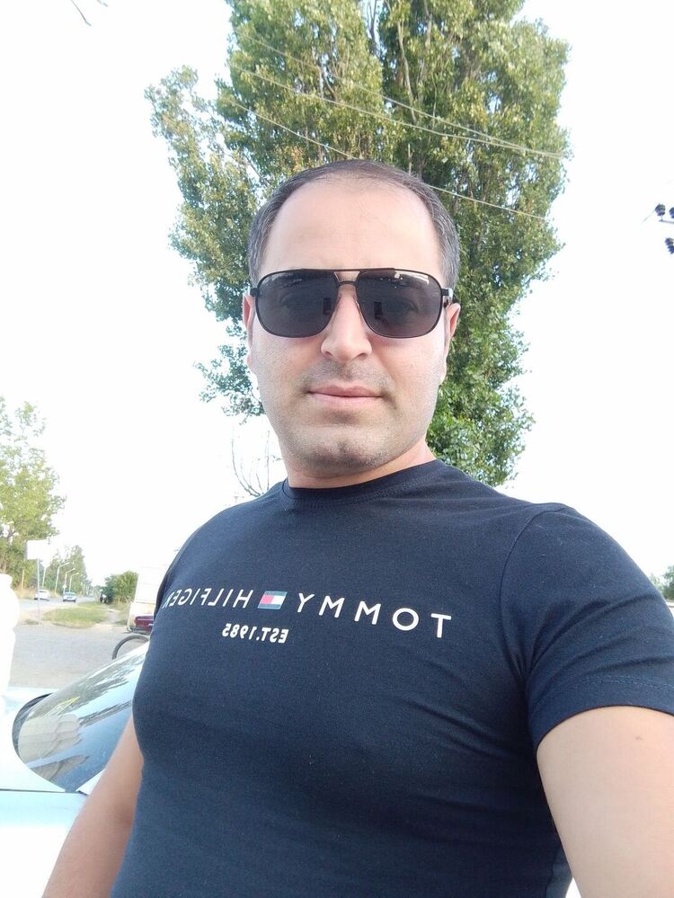  54695111  Lion, 35 ,    