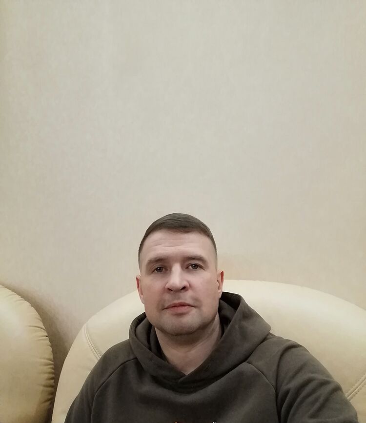  37843351  , 45 ,    