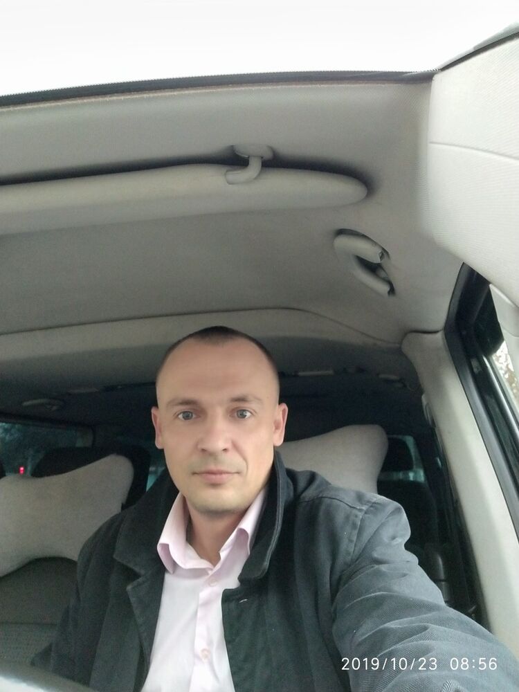  18141651  Alexandr, 42 ,    