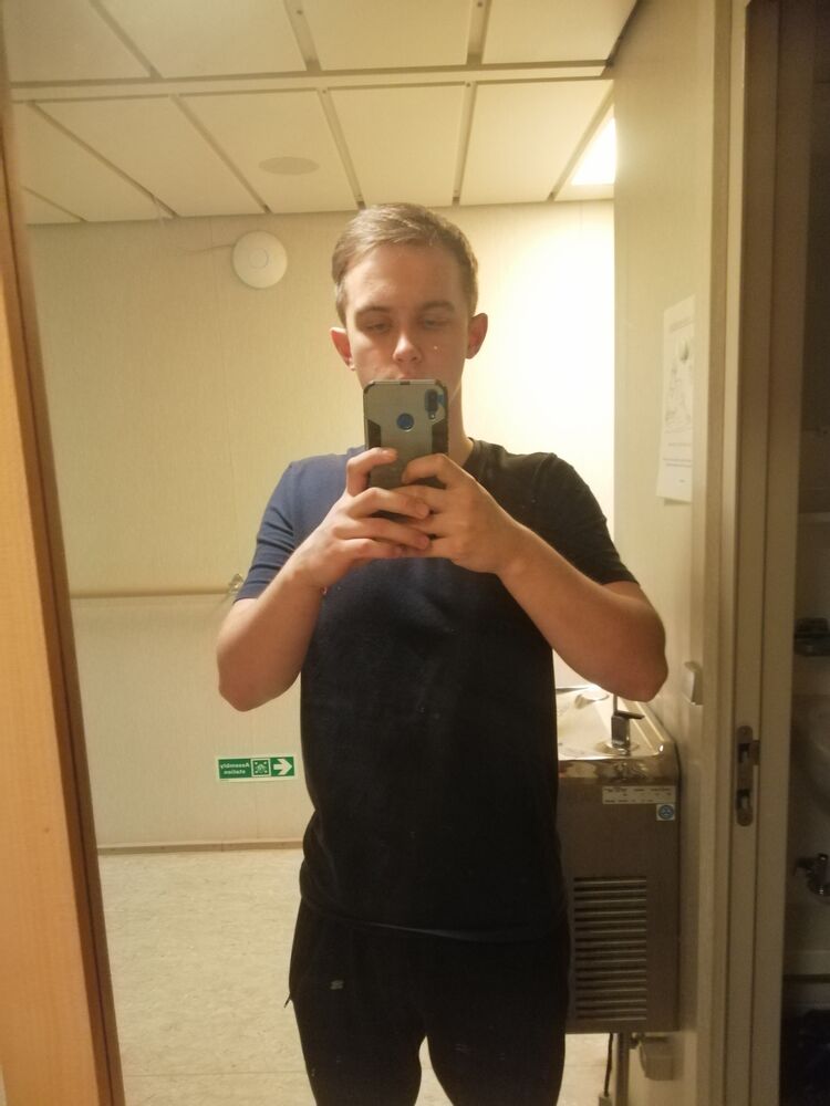  44860701  , 27 ,    