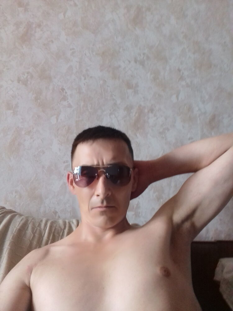  10231381  Vadim, 48 ,    