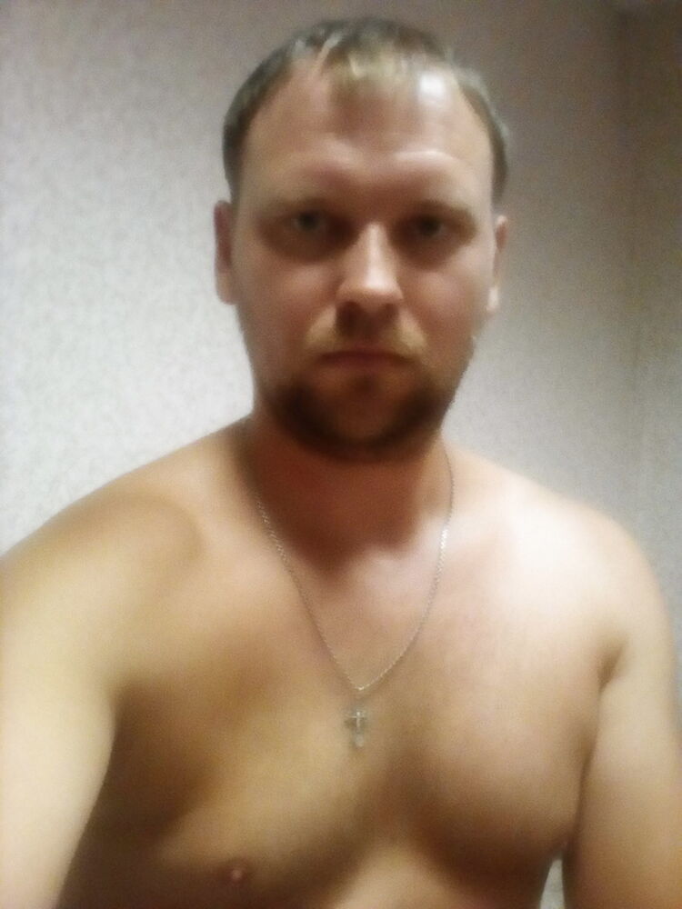  10226161  Sergei, 43 ,    