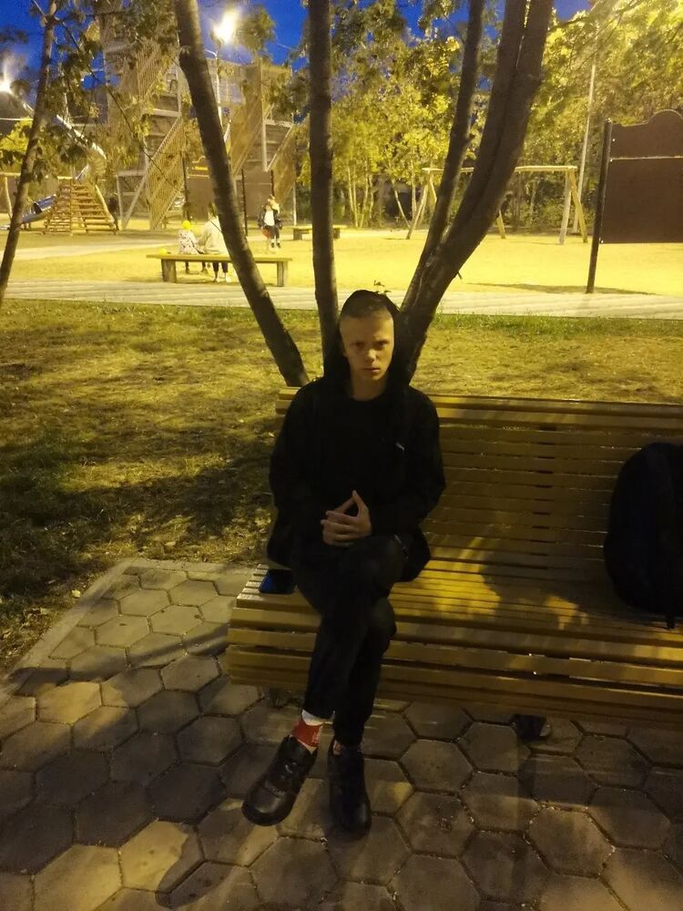  27435431  VASILIIPUDOV, 21 ,     