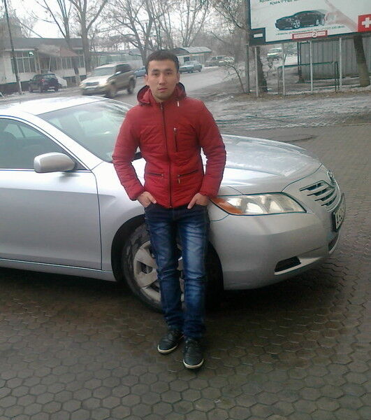  4564541  Nurik, 36 ,    