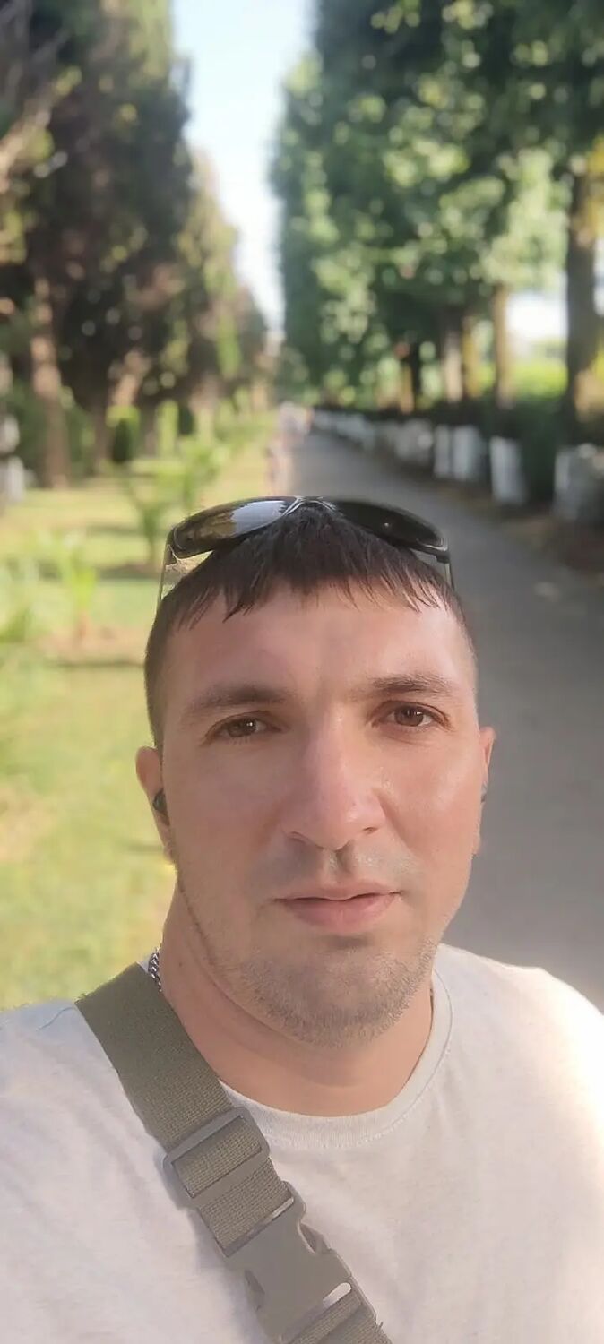  32621071  , 37 ,    