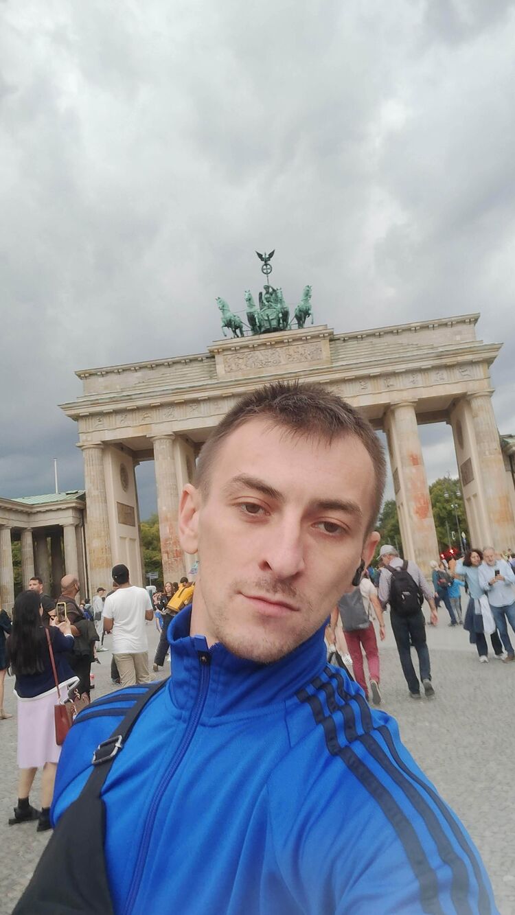  ,   Oleksandr, 32 ,   ,   
