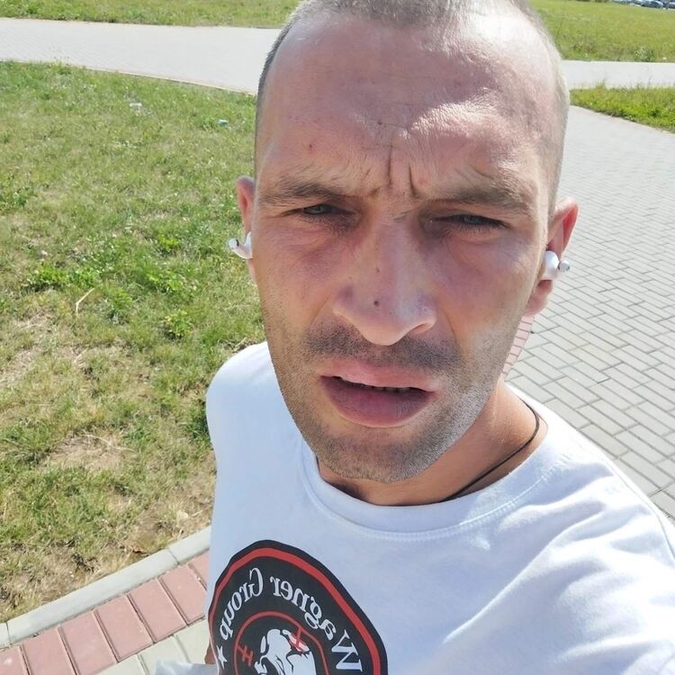  48334401  , 37 ,    