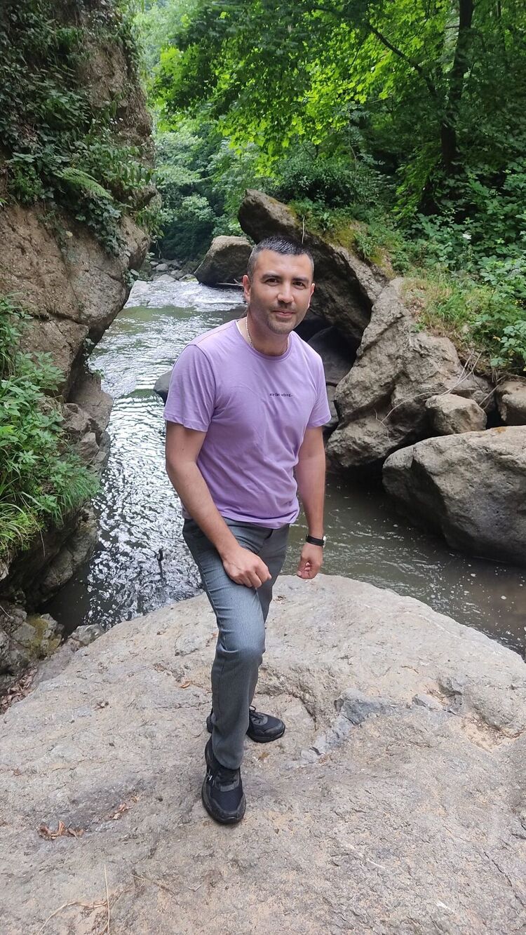  ,   Ruslan, 33 ,   ,   