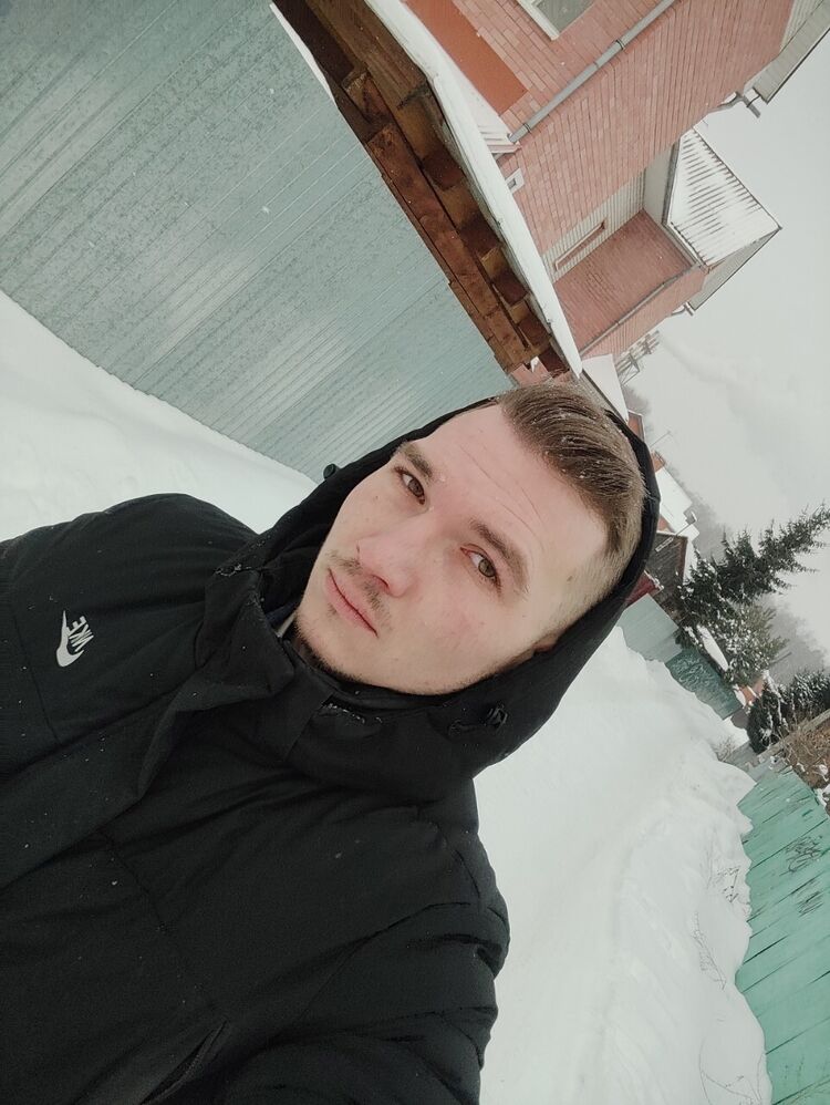  52901971  Vitaly, 24 ,     