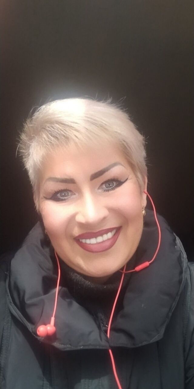  41296631  Elena, 47 ,    
