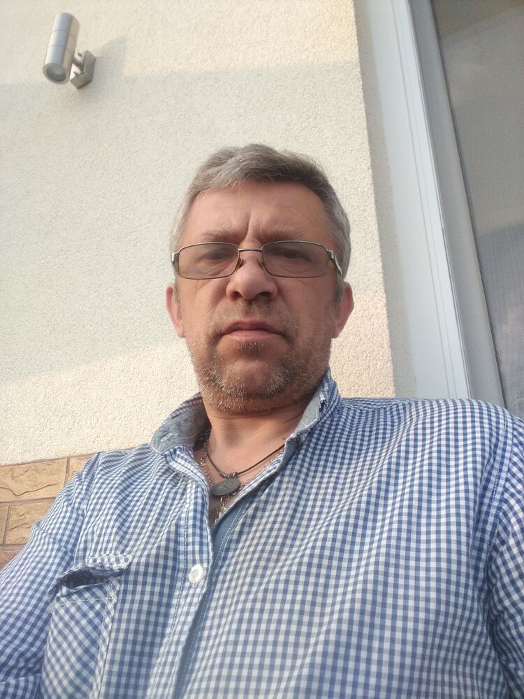  32762161  , 52 ,    