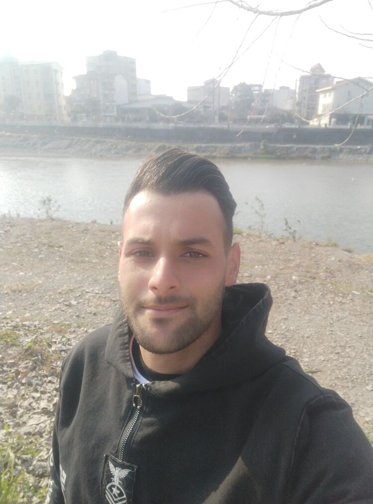  50445151  Alisolymani, 18 ,    