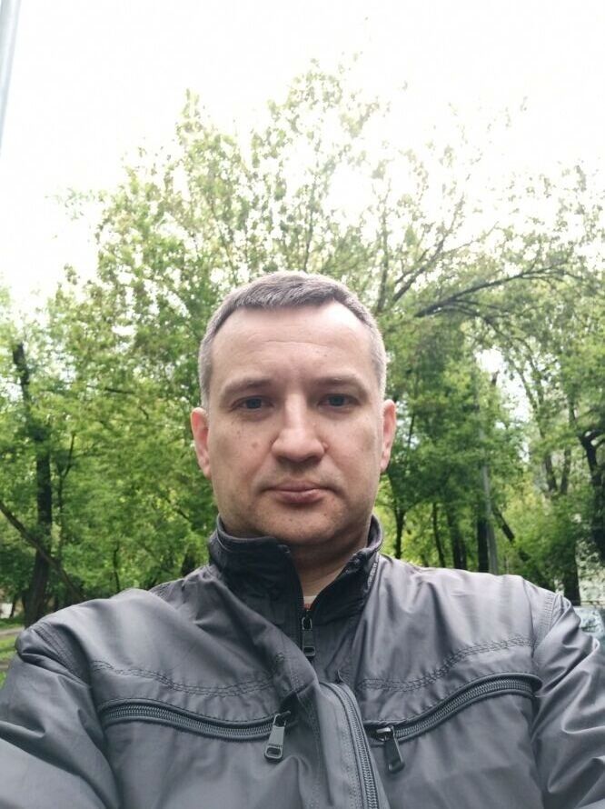  51958241  Vlad, 41 ,    