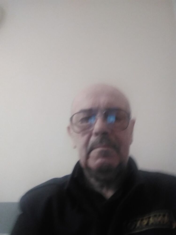  32976151  , 68 ,    