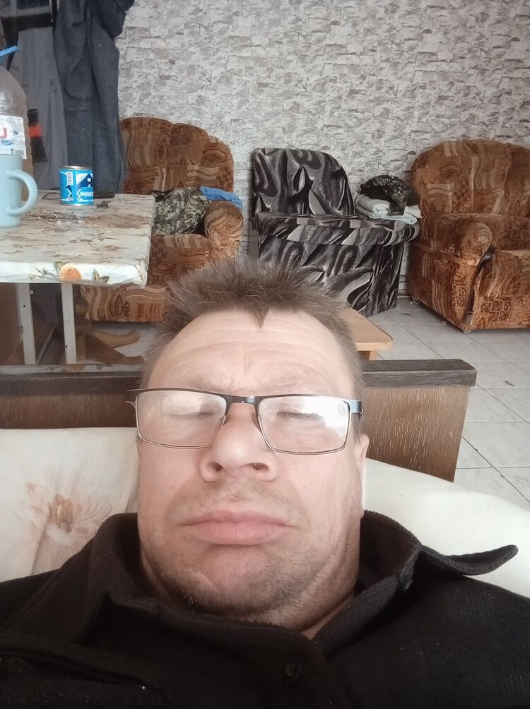  22812701  , 48 ,    