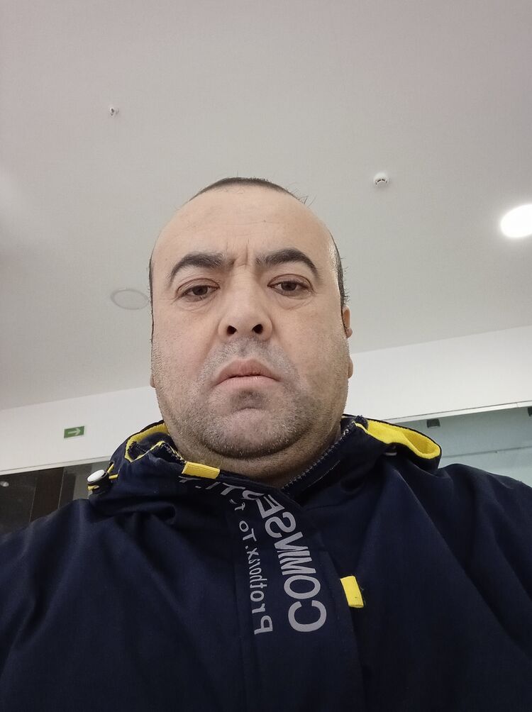  31527531  Abduraflkr, 44 ,    