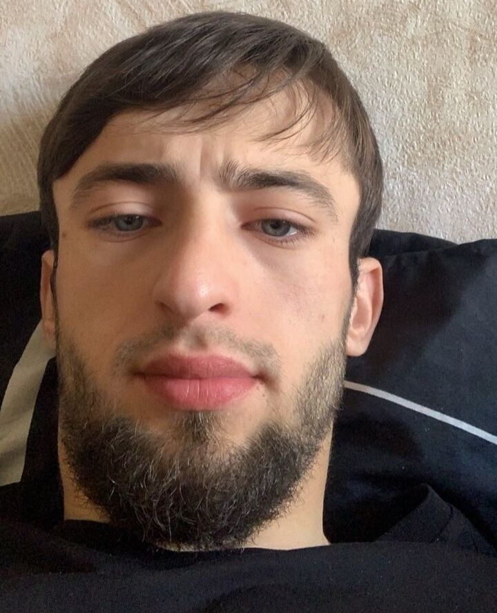  38339131  , 24 ,    