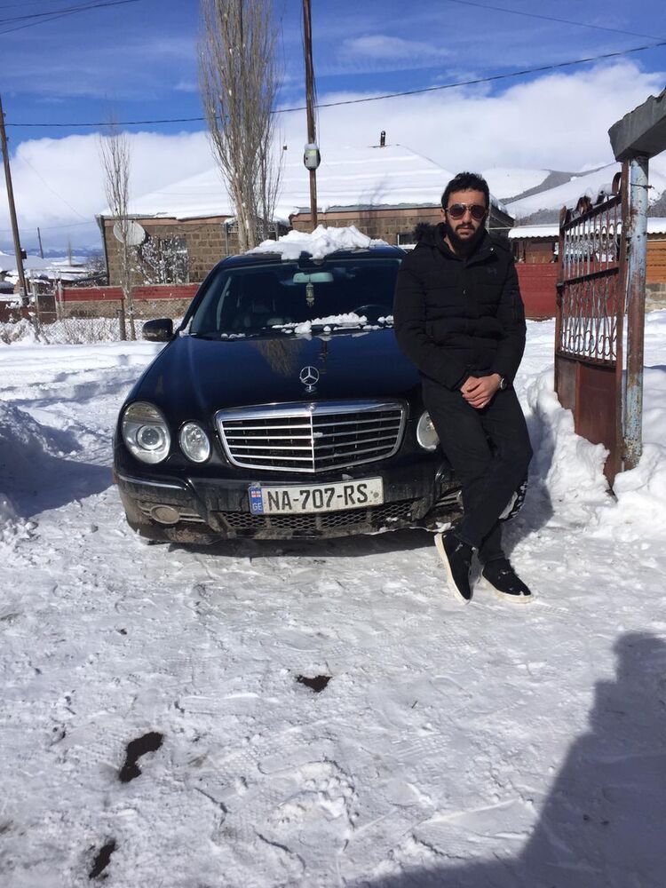  42484431  Narek, 26 ,    