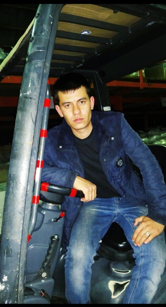  18445571  Tolqinbek, 32 ,    