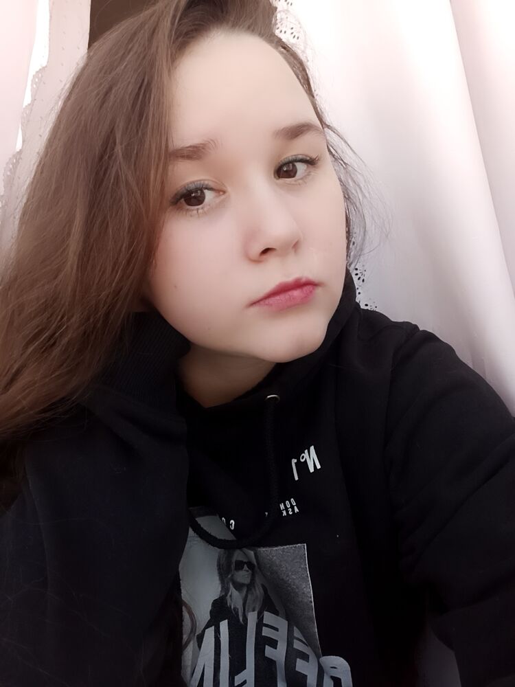  43061231  Adelina, 25 ,    