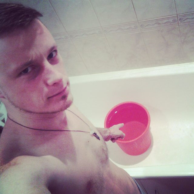  44358821  , 32 ,    -