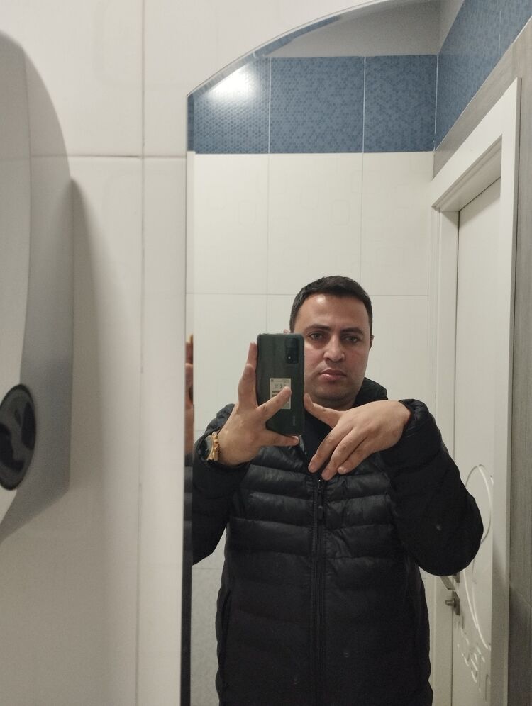  33404431  Varo, 35 ,    