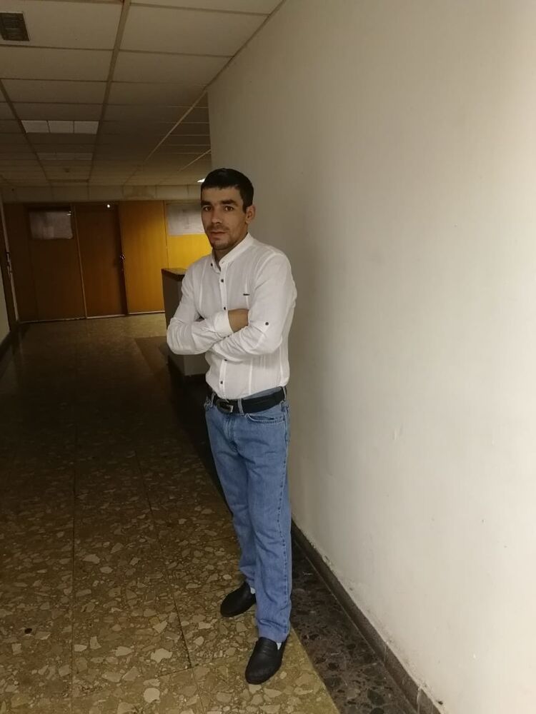  ,   Rasul, 32 ,   ,   , c , 