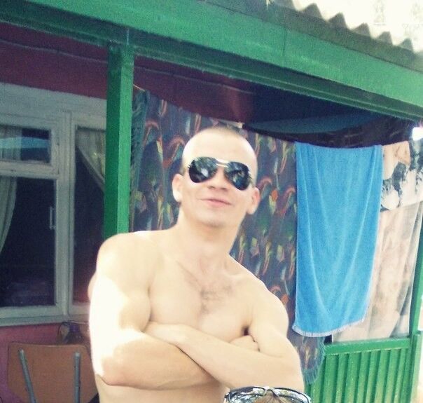  ,   Max, 37 ,   