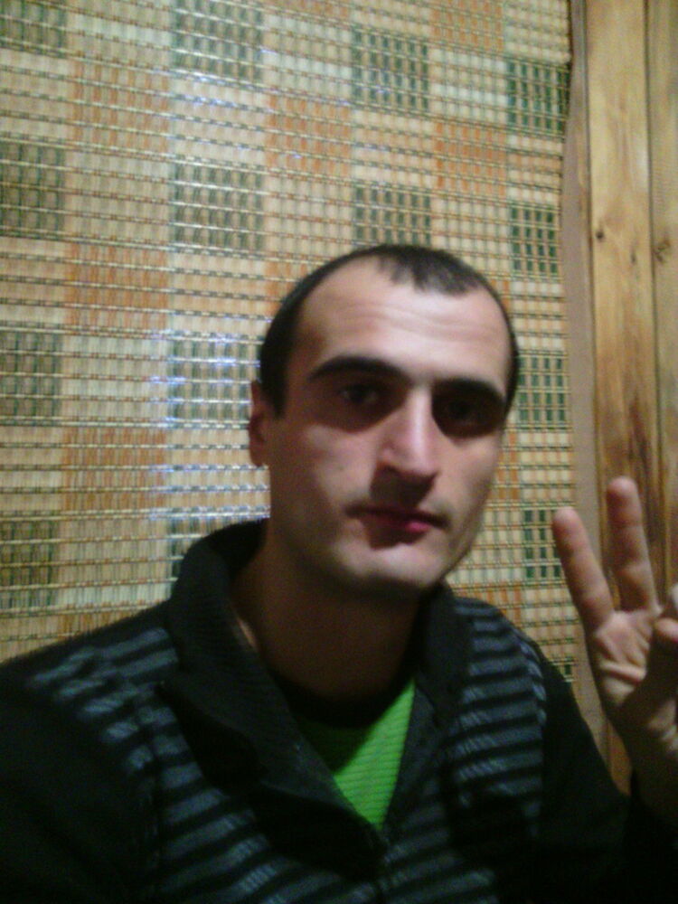  8634371  Pata, 39 ,    