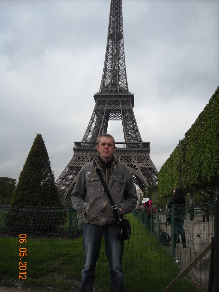 4566871  Leon, 42 ,    